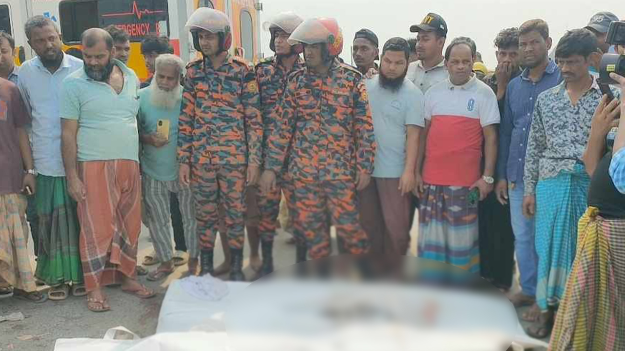 রূপগঞ্জে অটোরিকশায় ট্রাকের ধাক্কা, নিহত ২