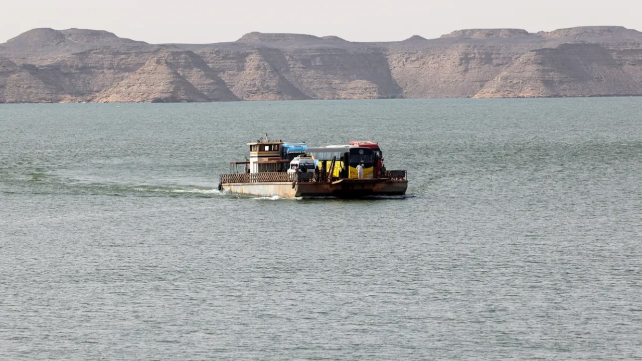 নীলনদে ফেরি ডুবে ১৫ জনের মৃত্যু