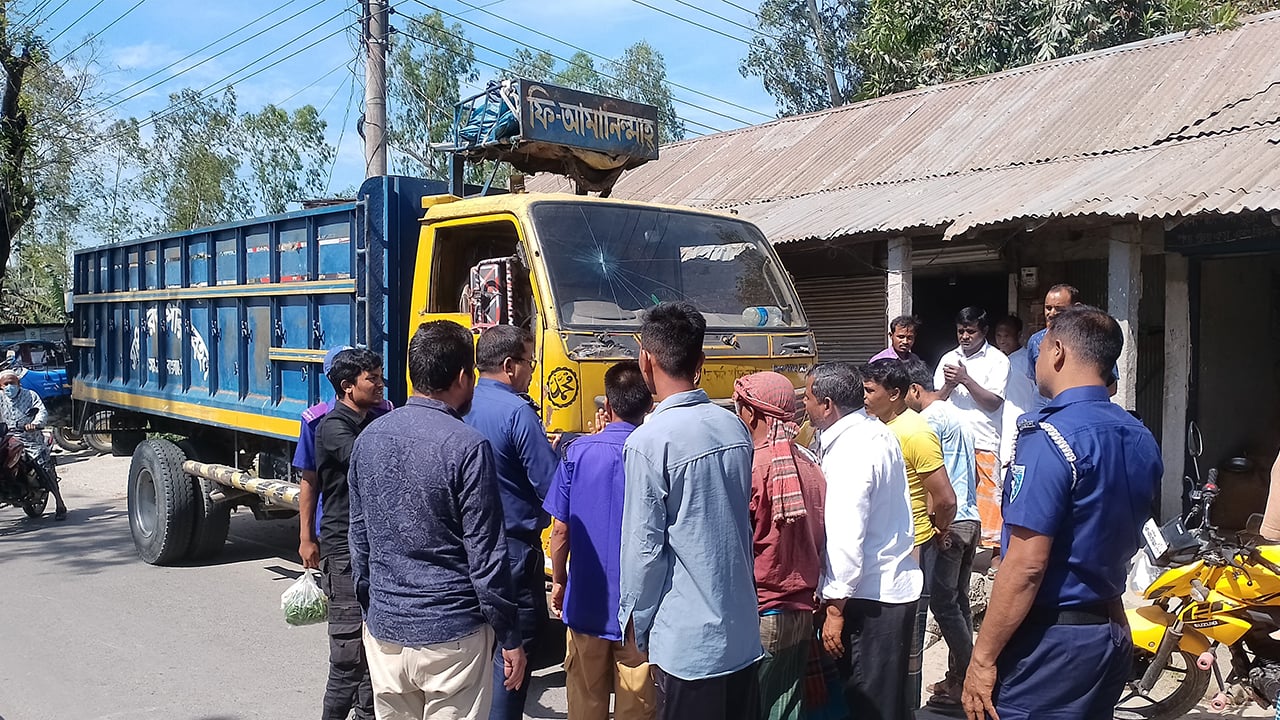 কোচিংয়ে গিয়ে লাশ হয়ে ফিরল স্কুলছাত্র