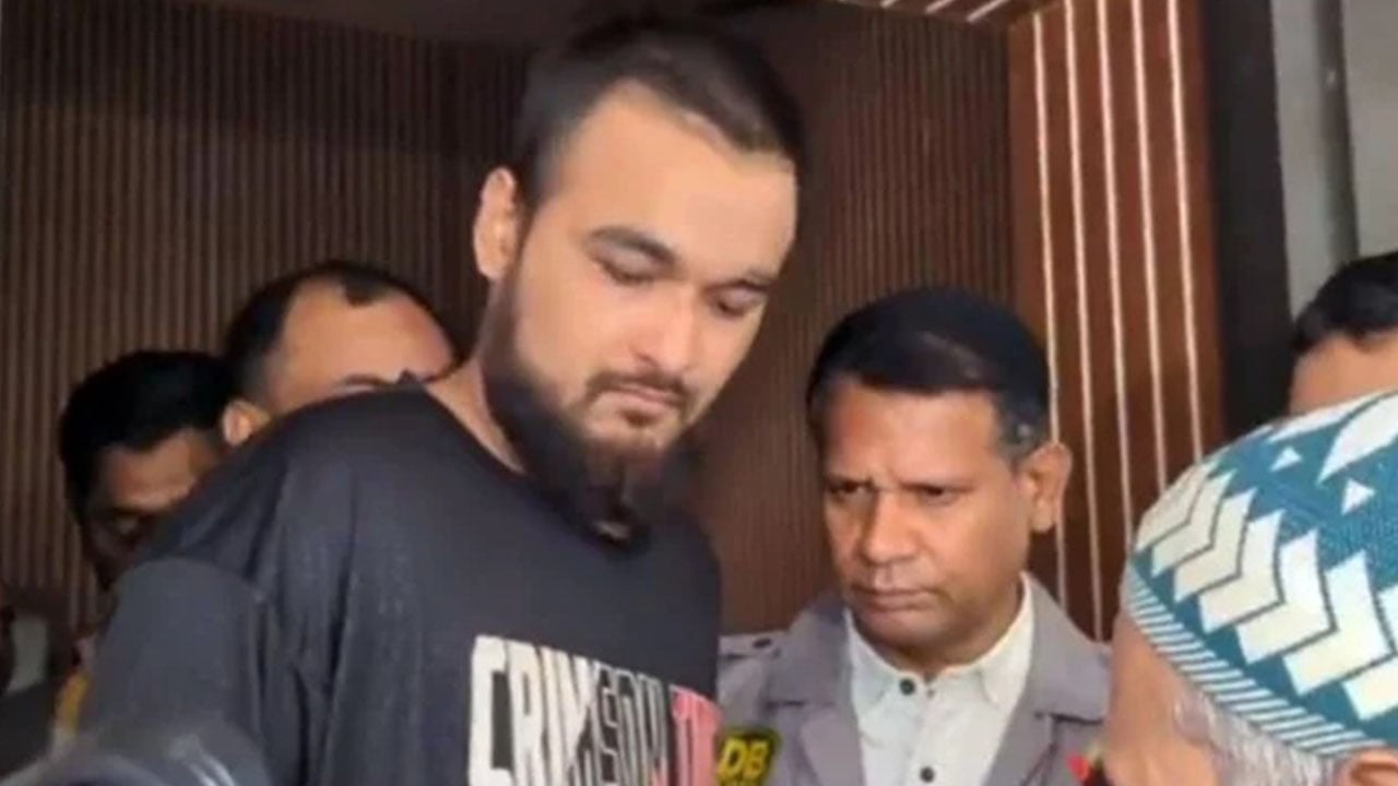 কারাগারে কত টাকা দেনমোহরে বিয়ে করলেন নোবেল?
