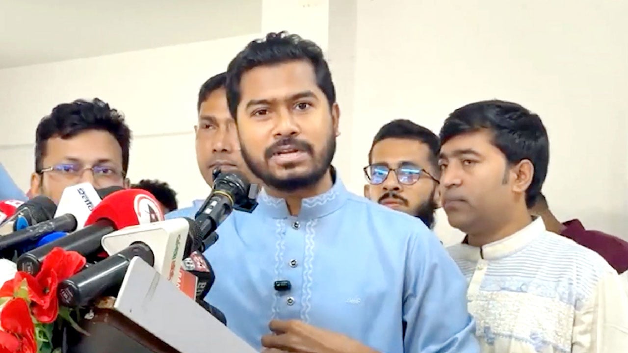 মন্ত্রীদের ১০ লাখ, এমপিদের ৫ লাখ টাকা বেতন হওয়া উচিত: নুরুল হক