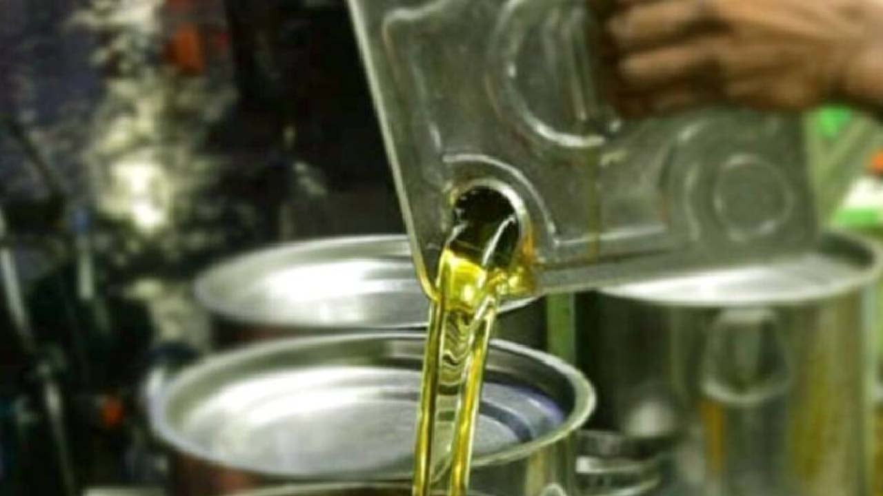বাড়লো খোলা তেলের দাম