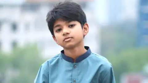 ‘বাঁশের লাঠি দিয়ে অপ্রতিমের মাথায় আঘাত করে মৃত্যু নিশ্চিত করা হয়’