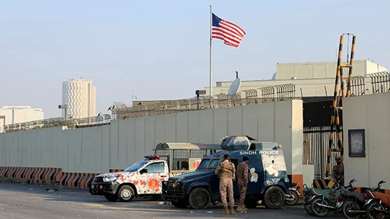 করাচি ও লাহোর থেকে ‘জরুরি নয়’ এমন কর্মীদের পাকিস্তান ত্যাগের নির্দেশ যুক্তরাষ্ট্রের