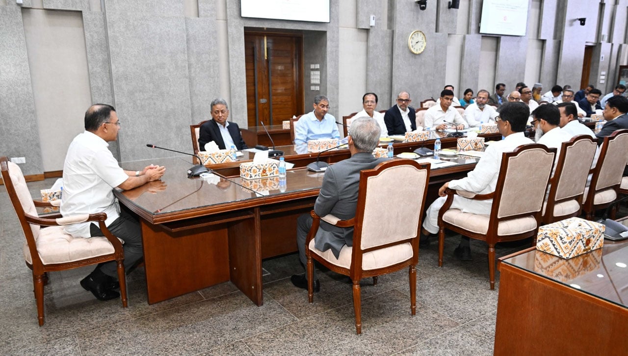 সড়ক ও বাঁধ ভাঙন রোধে বিন্না ঘাস ব্যবহারের উদ্যোগ