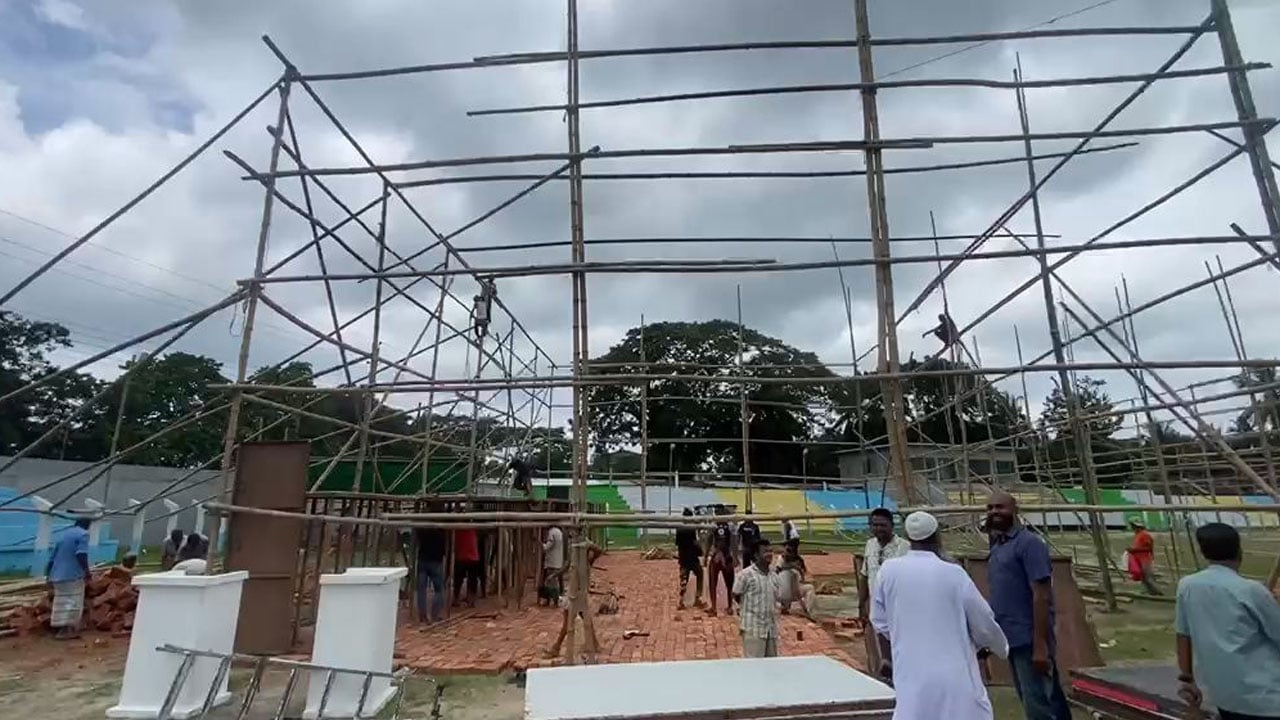 প্রধানমন্ত্রীর কিশোরগঞ্জ সফর ঘিরে সাজসাজ রব, চলছে শেষ মুহূর্তের প্রস্তুতি
