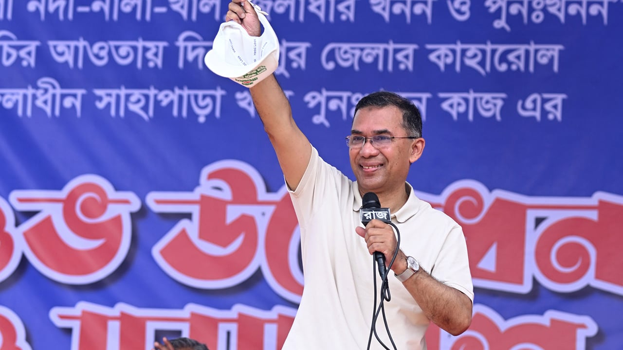 প্রত্যাশিত দেশ গড়তে সরকার রাত-দিন কাজ করবে