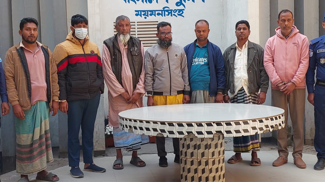 ৫ পুলিশ সদস্যকে কুপিয়ে আসামি ছিনতাইয়ের ঘটনায় গ্রেপ্তার ৭