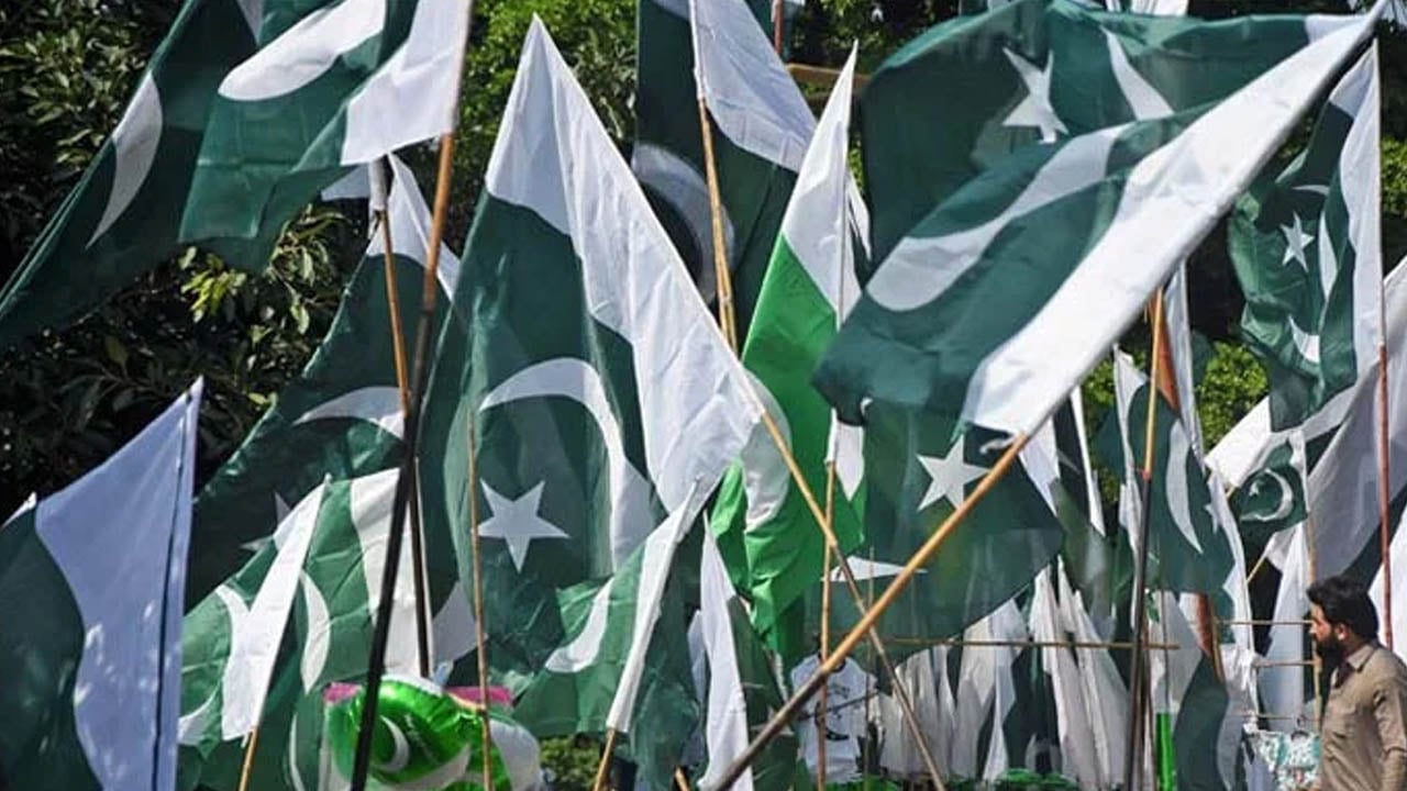 পাকিস্তানের স্বাধীনতা দিবসে বৈশ্বিক শান্তি প্রতিষ্ঠার ওপর গুরুত্বারোপ