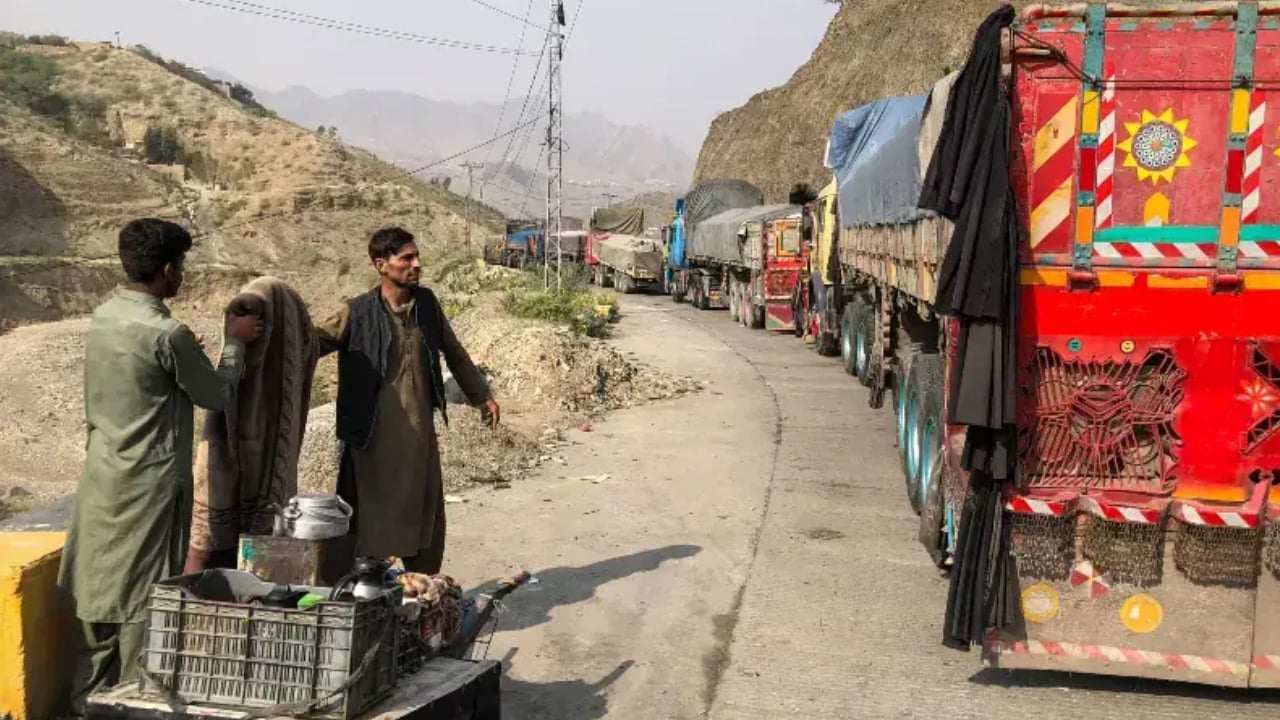 আফগানিস্তানে জাতিসংঘের ত্রাণ পাঠাতে ফের সীমান্ত খুলে দিলো পাকিস্তান