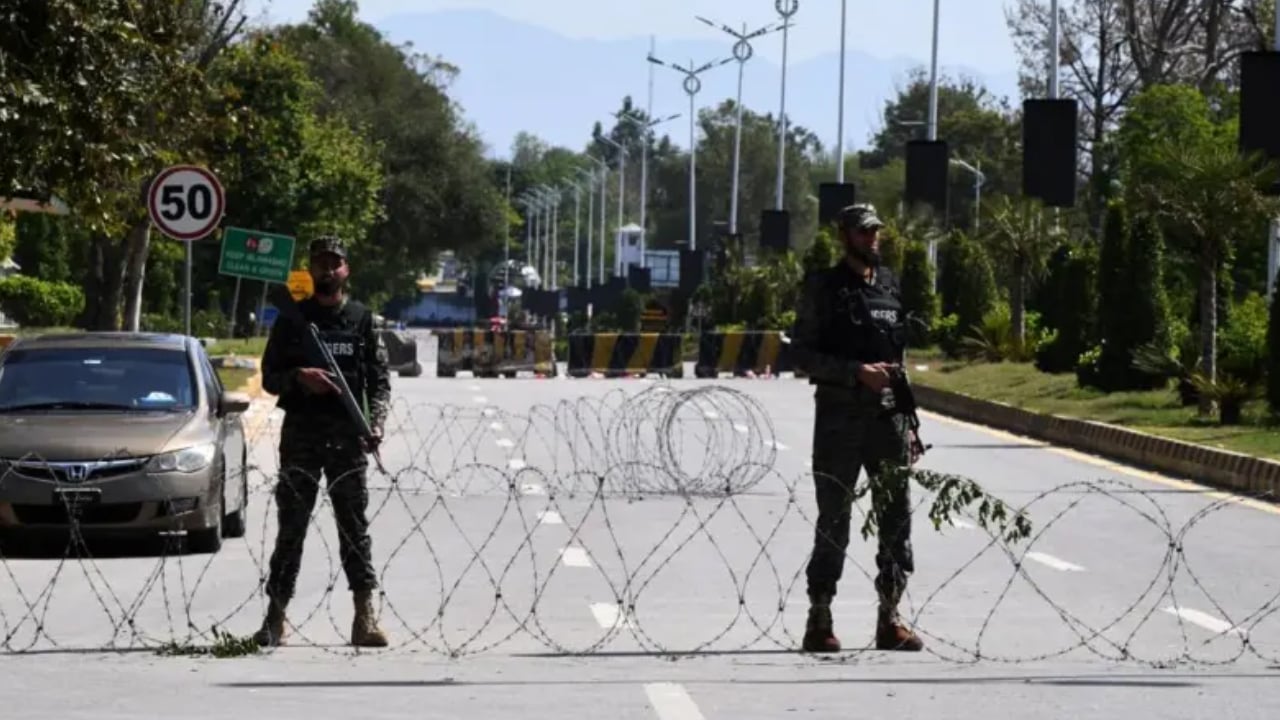 যুক্তরাষ্ট্র-ইরান আলোচনা: অনিশ্চিয়তা থাকলেও প্রস্তুত পাকিস্তান