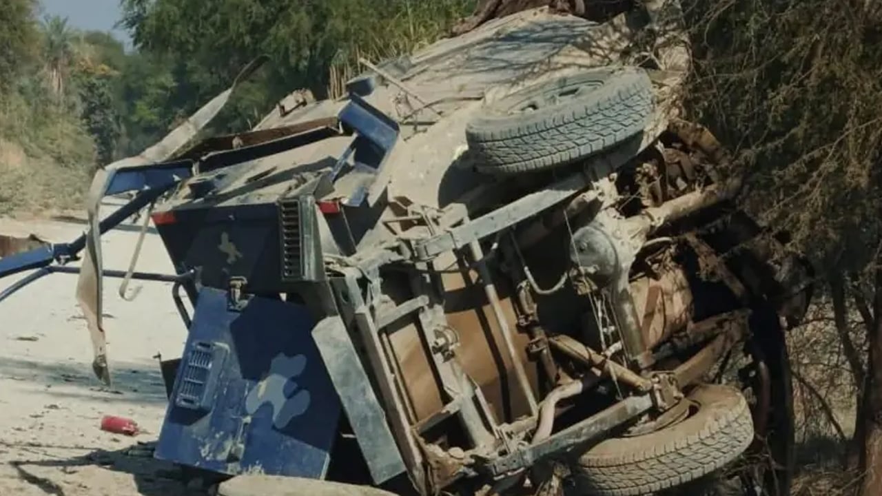 আফগান সীমান্তে বোমা হামলায় পাকিস্তানের ৬ পুলিশ নিহত