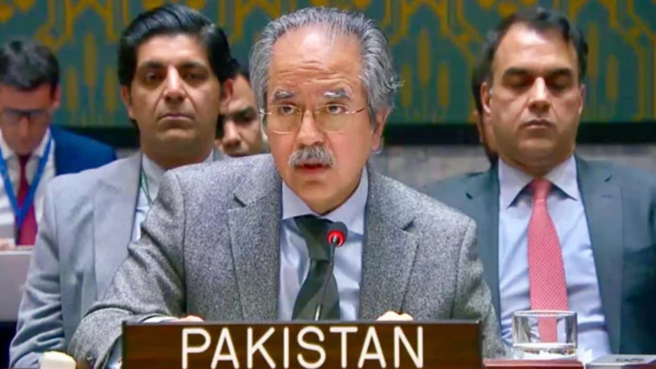 আফগানিস্তানের বিরুদ্ধে প্রতিরক্ষামূলক ব্যবস্থা নেয়ার হুঁশিয়ারি পাকিস্তানের