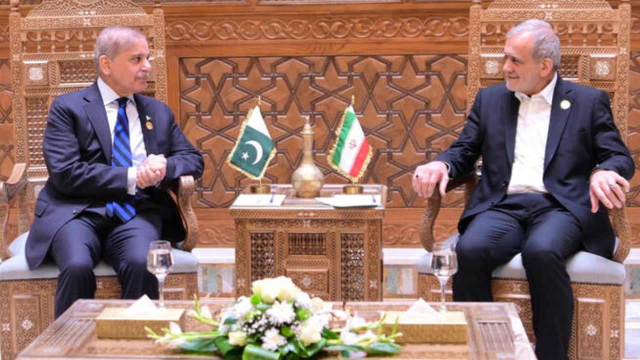 ইরানি প্রেসিডেন্টের সঙ্গে পাকিস্তানি প্রধানমন্ত্রীর ফোনালাপ
