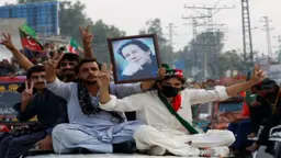 ‘খাইবার পাখতুনখাওয়ার প্রাদেশিক সরকার স্থগিত একধরনের অভ্যুত্থান’