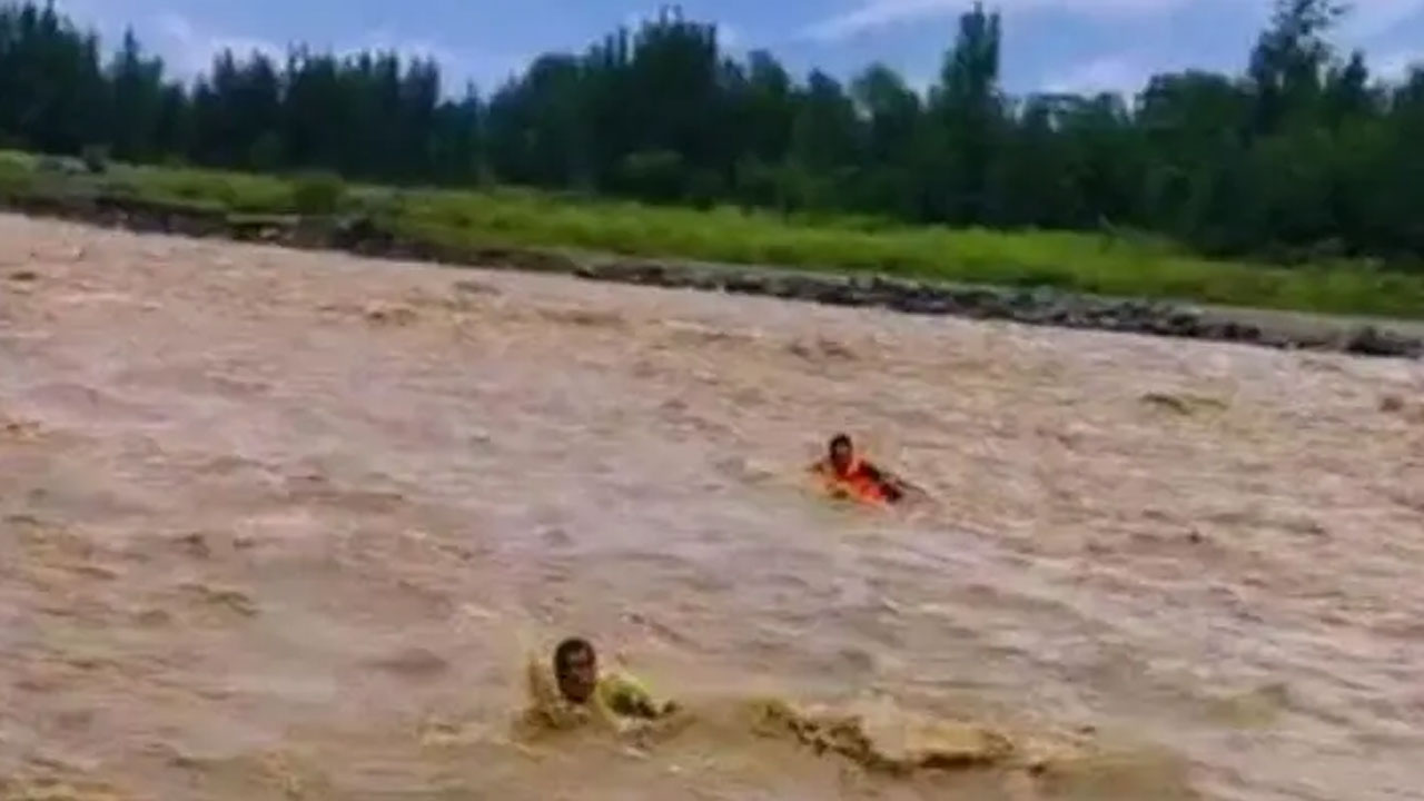 পাকিস্তানের পাঞ্জাবে ভারী বৃষ্টিপাত ও বন্যার সতর্কবার্তা জারি