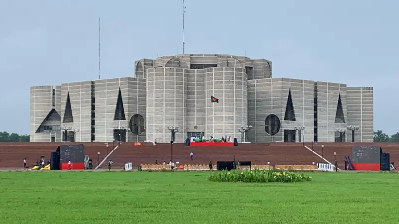 ‘হ্যাঁ’ জয়ী হলেও ভিন্নমতের কারণে জুলাই সনদের যে বিষয় বাস্তবায়ন অনিশ্চিত
