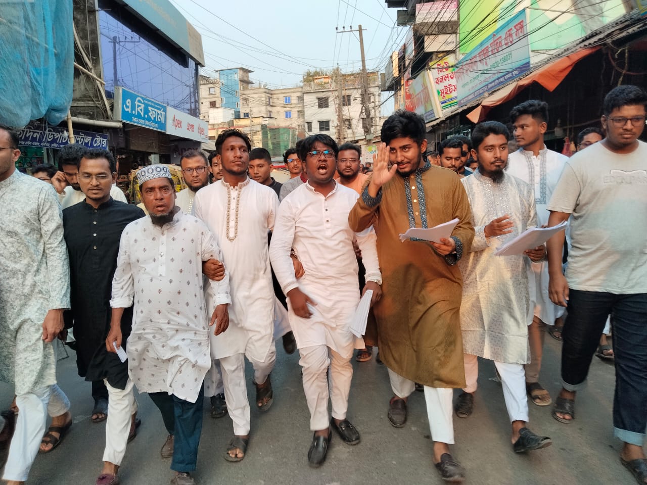 লাকসামে গণসংযোগে জাতীয় নাগরিক পার্টির কেন্দ্রীয় নেতারা