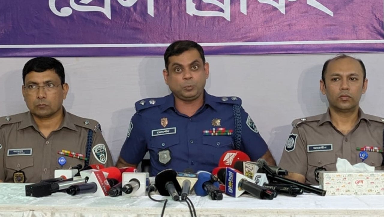 আশুলিয়ায় গলাকাটা লাশ উদ্ধারের রহস্য উদঘাটন, মূল হত্যাকারী গ্রেপ্তার