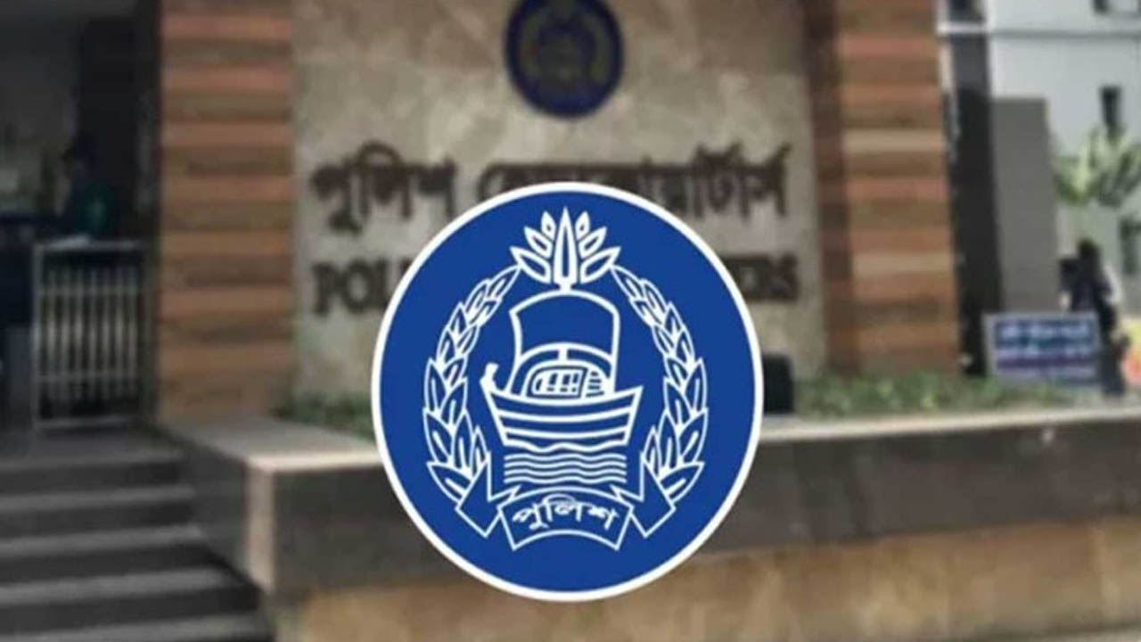 পুলিশের ওপর আক্রমণের পর প্রতিহত করার বিষয়টি আড়াল করা হয়েছে