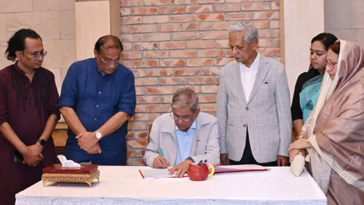 রাষ্ট্র কখনোই শহীদ ও আহত জুলাই যোদ্ধাদের ঋণ শোধ করতে পারবে না: রাষ্ট্রপতি