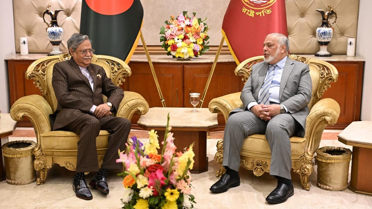 রাষ্ট্রপতির সঙ্গে প্রধান বিচারপতির সাক্ষাৎ, কী আলোচনা হলো