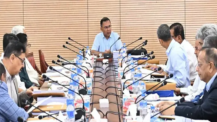 উন্নয়ন প্রকল্পে পরামর্শক ব্যয় কমানোর নির্দেশ প্রধানমন্ত্রীর