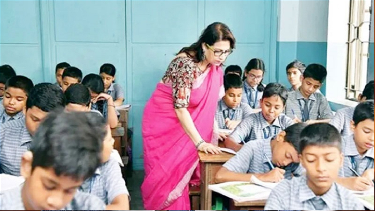 সহকারী শিক্ষক পদে আসছে ৪৪ হাজারের বড় নিয়োগ