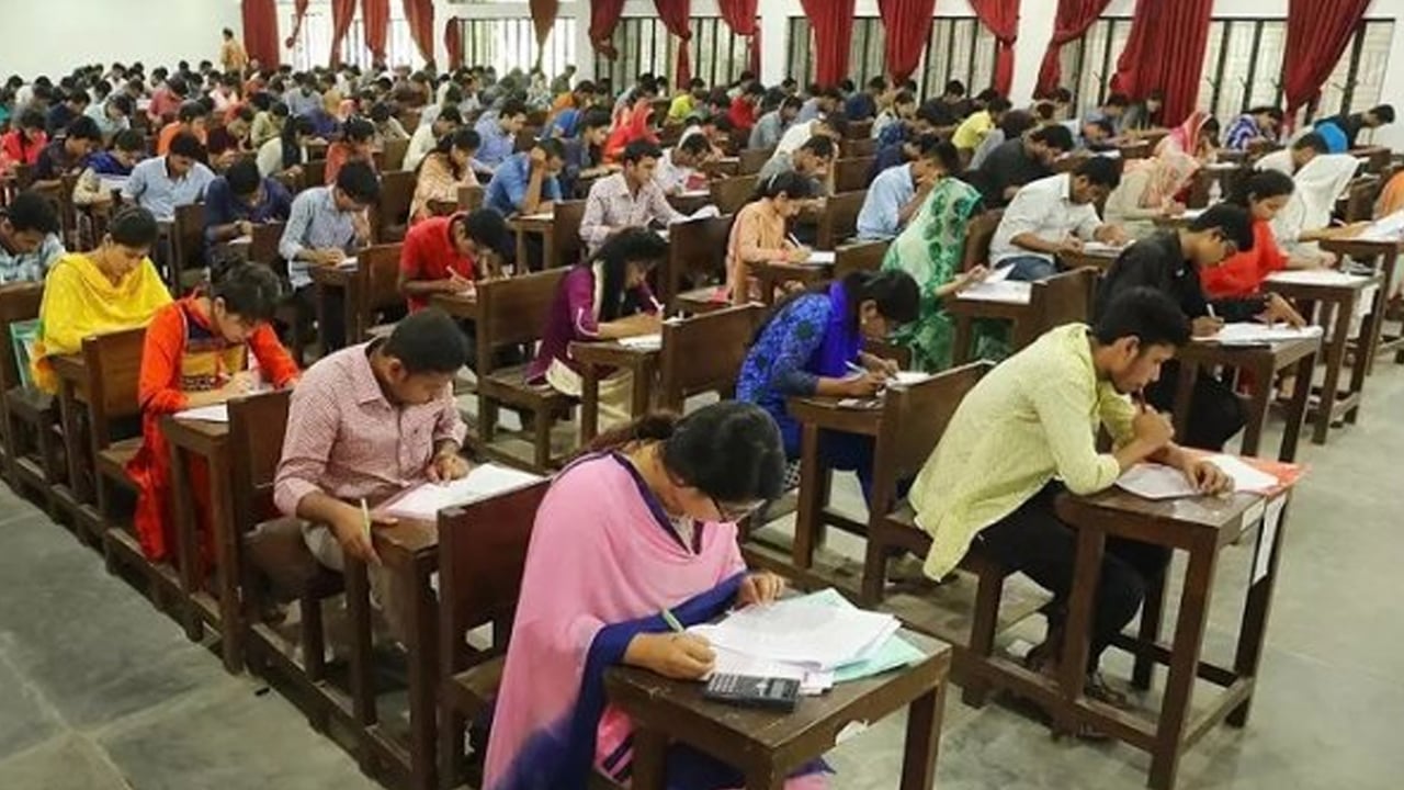 প্রশ্ন ফাঁসের সত্যতা নেই, প্রাথমিকের শিক্ষক নিয়োগের ফল নিয়ে বিজ্ঞপ্তি