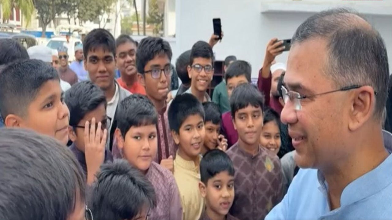 আংকেল আপনি রোজা রাখেন, প্রধানমন্ত্রীকে শিশুর প্রশ্ন