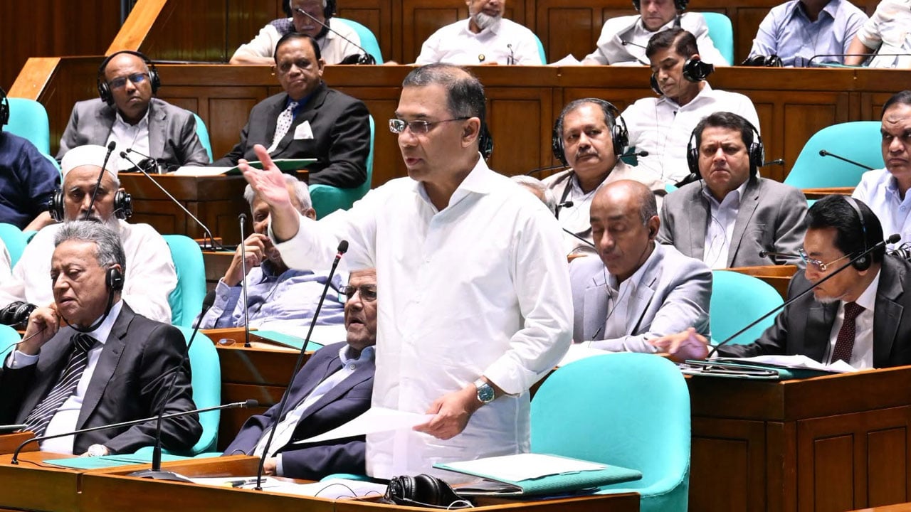 একটি বিশেষ দেশকে সুবিধা দিতেই শিক্ষা খাত ধ্বংস করেছিল ফ্যাসিবাদী ও স্বৈরাচারী সরকার