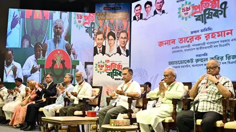 জ্বালানি নিয়ে যারা অরাজকতা সৃষ্টি করছে, তাদের বিরুদ্ধে আইনানুগ ব্যবস্থা হবে: প্রধানমন্ত্রী