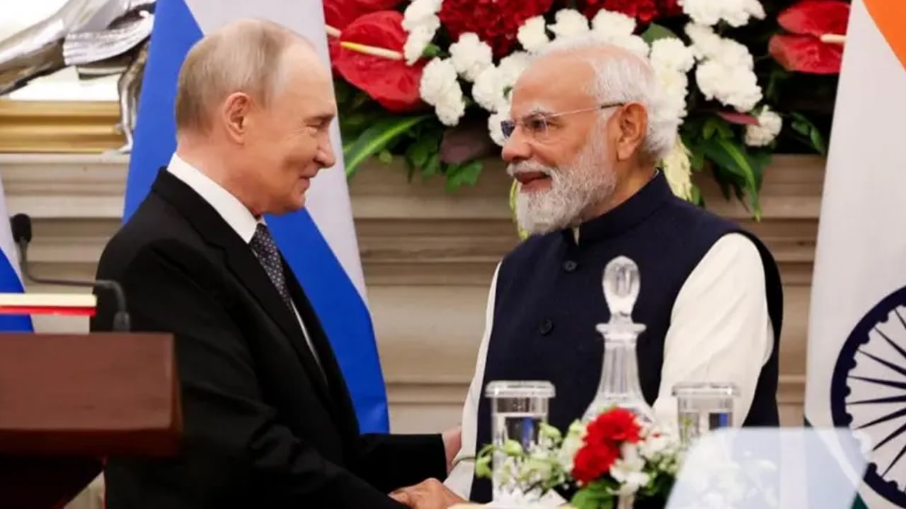 ভারতকে নিরবচ্ছিন্ন জ্বালানি সরবরাহে প্রস্তুত পুতিন