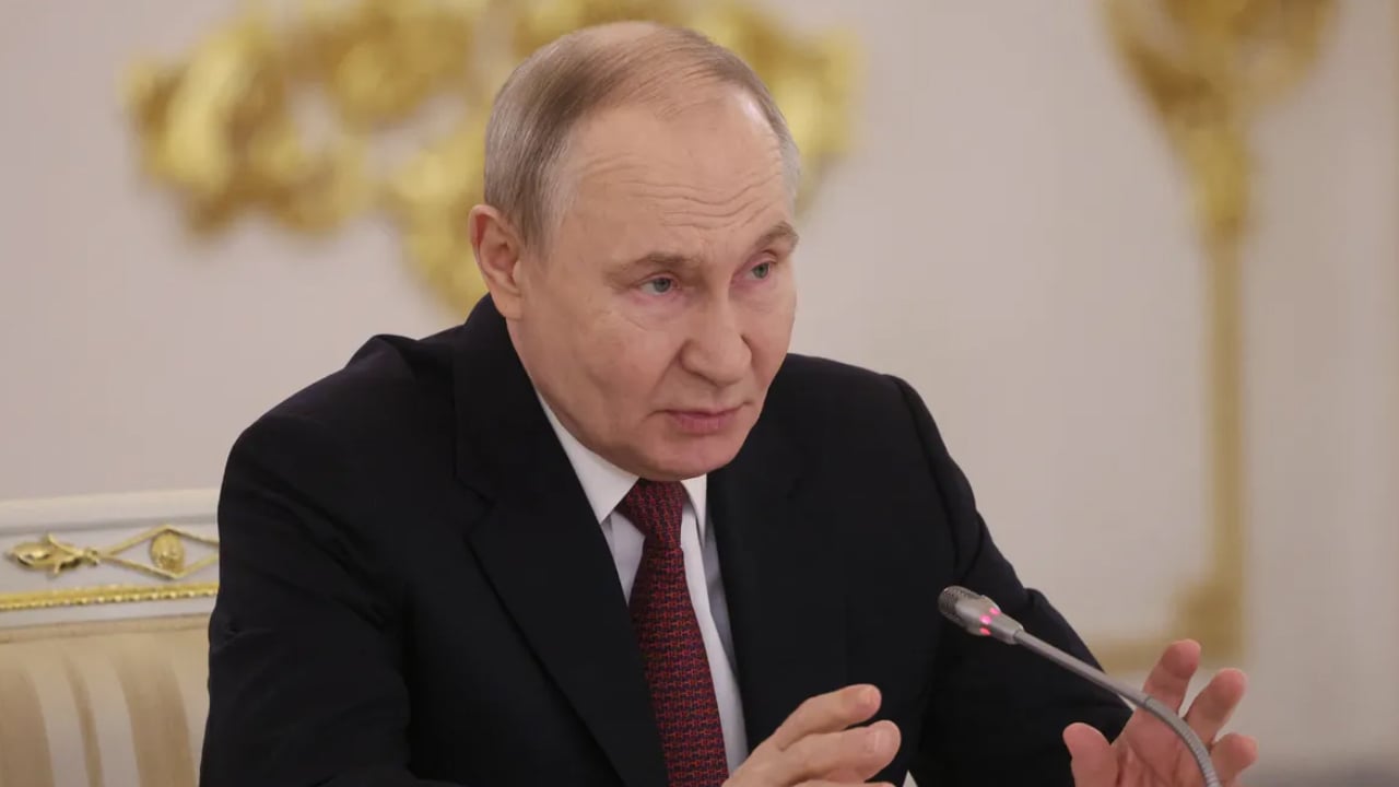 ইরানের শীর্ষ নিরাপত্তা কর্মকর্তার সঙ্গে পুতিনের বৈঠক