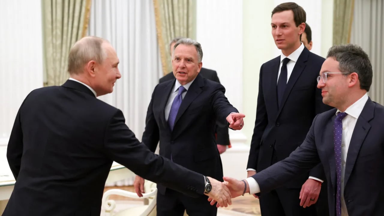 ইউক্রেন যুদ্ধ বন্ধে পুতিনের সঙ্গে মার্কিন প্রতিনিধিদলের বৈঠক