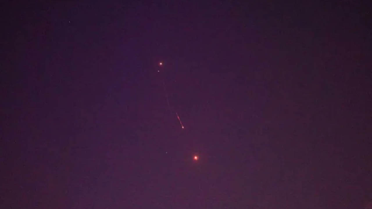 ছবিতে দেখুন কাতারে ইরানের হামলা