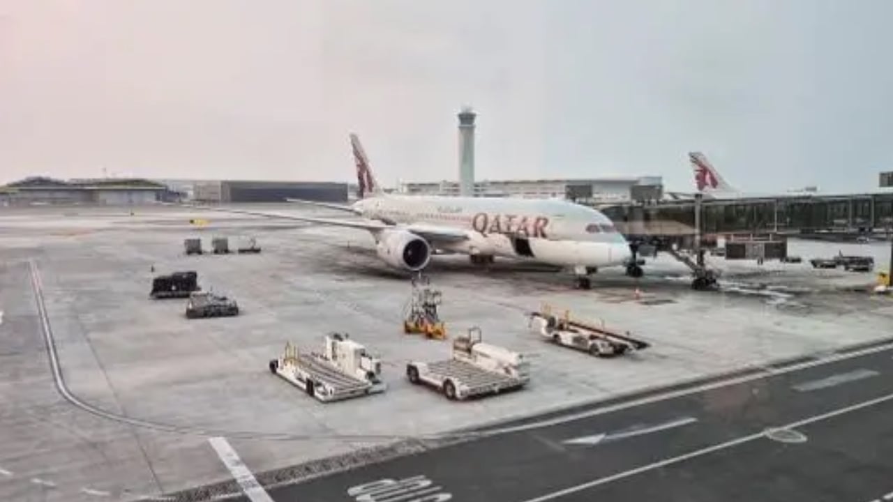 সীমিত আকারে ফ্লাইট চালু করছে কাতার