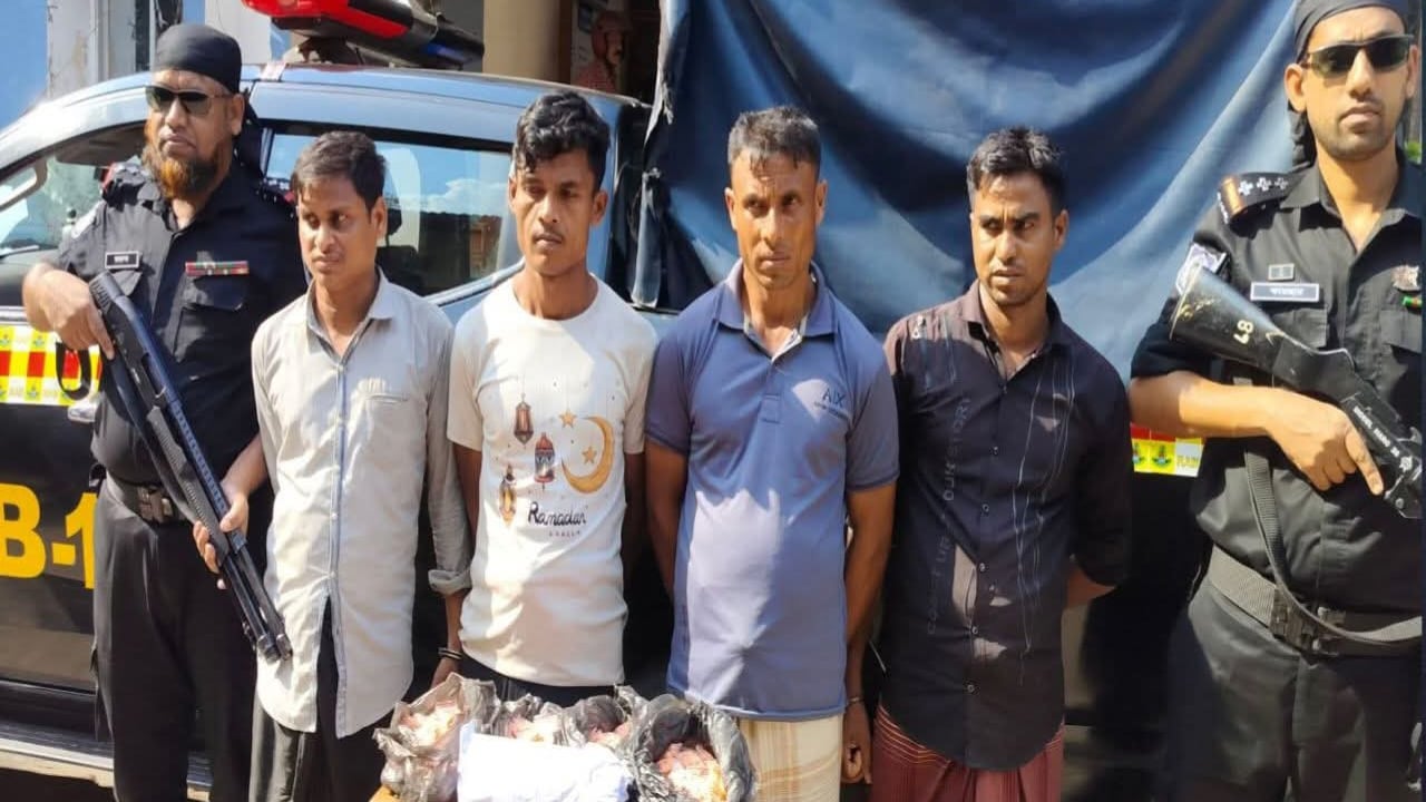 ১৯ হাজার ইয়াবাসহ চার রোহিঙ্গা যুবক আটক