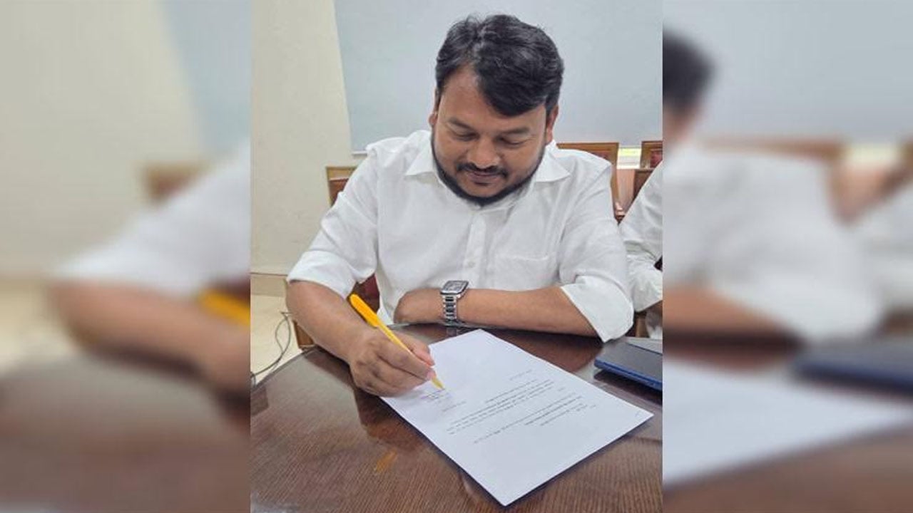 সড়কবাতি বিষয়ে জ্ঞান অর্জনে ফ্রান্স যেতে চান রাসিক প্রশাসক ও নির্বাহী প্রকৌশলী