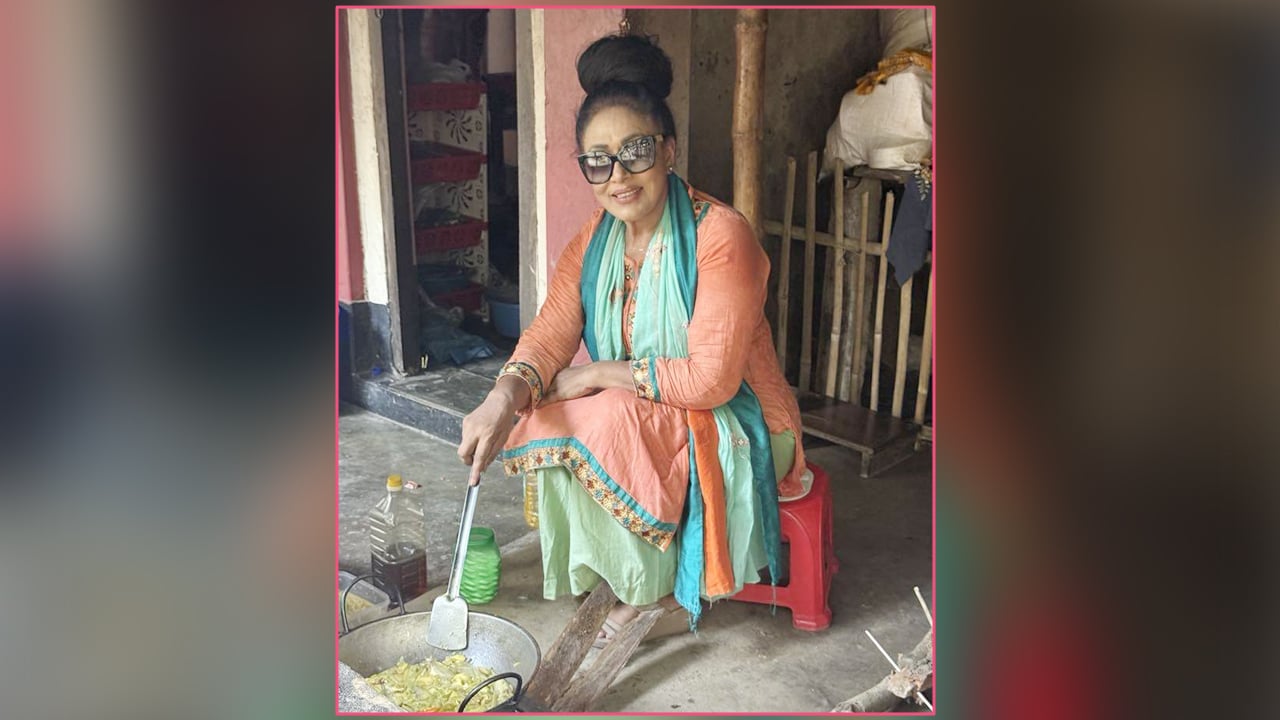 রোজিনার গ্রামীণ ঈদে মুগ্ধ ভক্তরা
