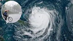 সাগরে গভীর নিম্নচাপ: উপকূলে টানা তিন দিন বৃষ্টি ঝরবে, বন্দরে বহাল ৩ নম্বর সতর্কতা