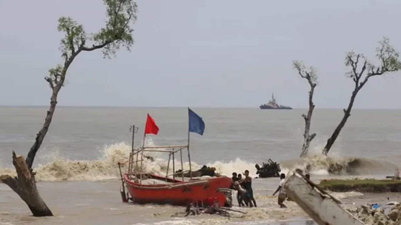 সাগরে নতুন লঘুচাপের উঁকি, দেশজুড়ে ফের বাড়বে বৃষ্টি