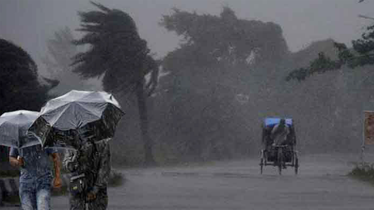 দেশের বিভিন্ন অঞ্চলে বজ্রবৃষ্টিসহ ভারি বর্ষণের পূর্বাভাস