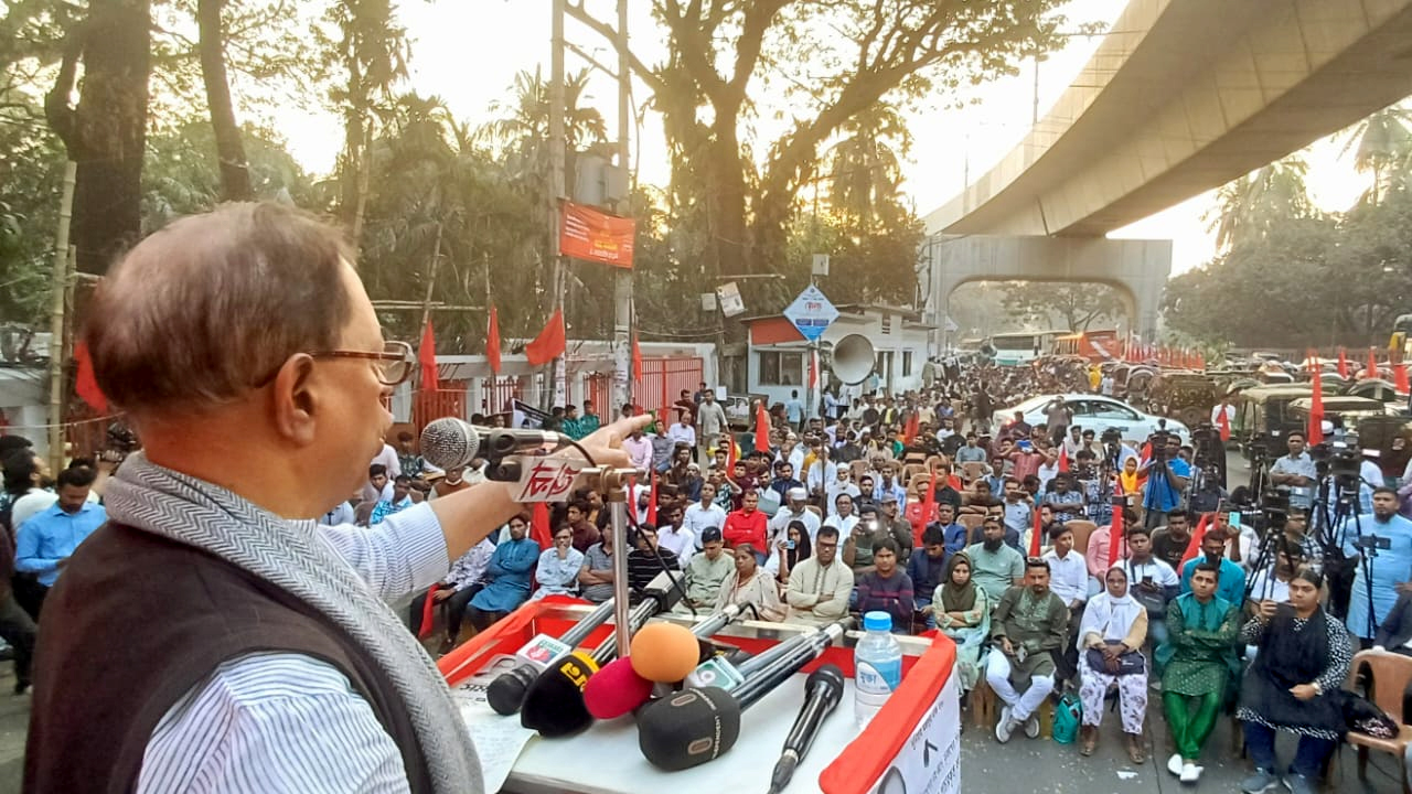 ‘সরকার দুর্বল হলে ঝুঁকিতে পড়বে নিরপেক্ষ নির্বাচন’