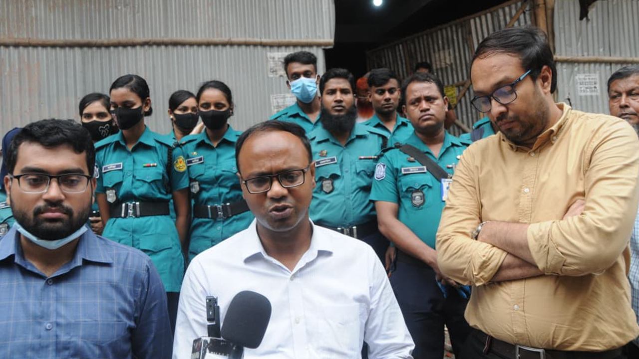 রাজউকের অভিযানে তিন ভবনের নির্মাণকাজ বন্ধ, জরিমানা ৬ লক্ষ টাকা