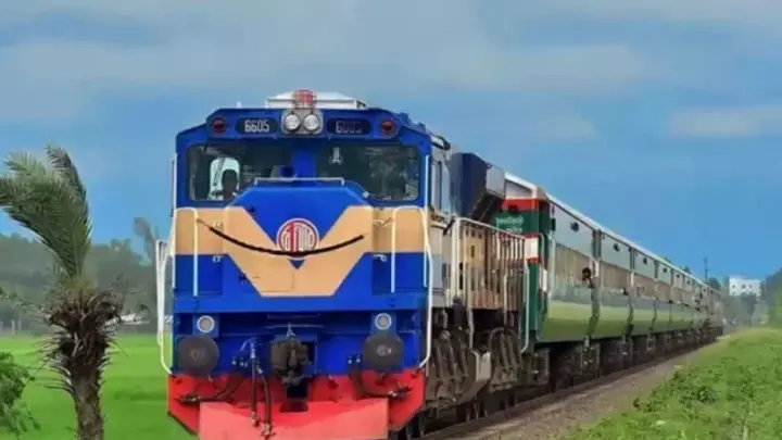 দুর্গাপূজা উপলক্ষে চলবে তিন জোড়া বিশেষ ট্রেন, বাড়ছে কোচ