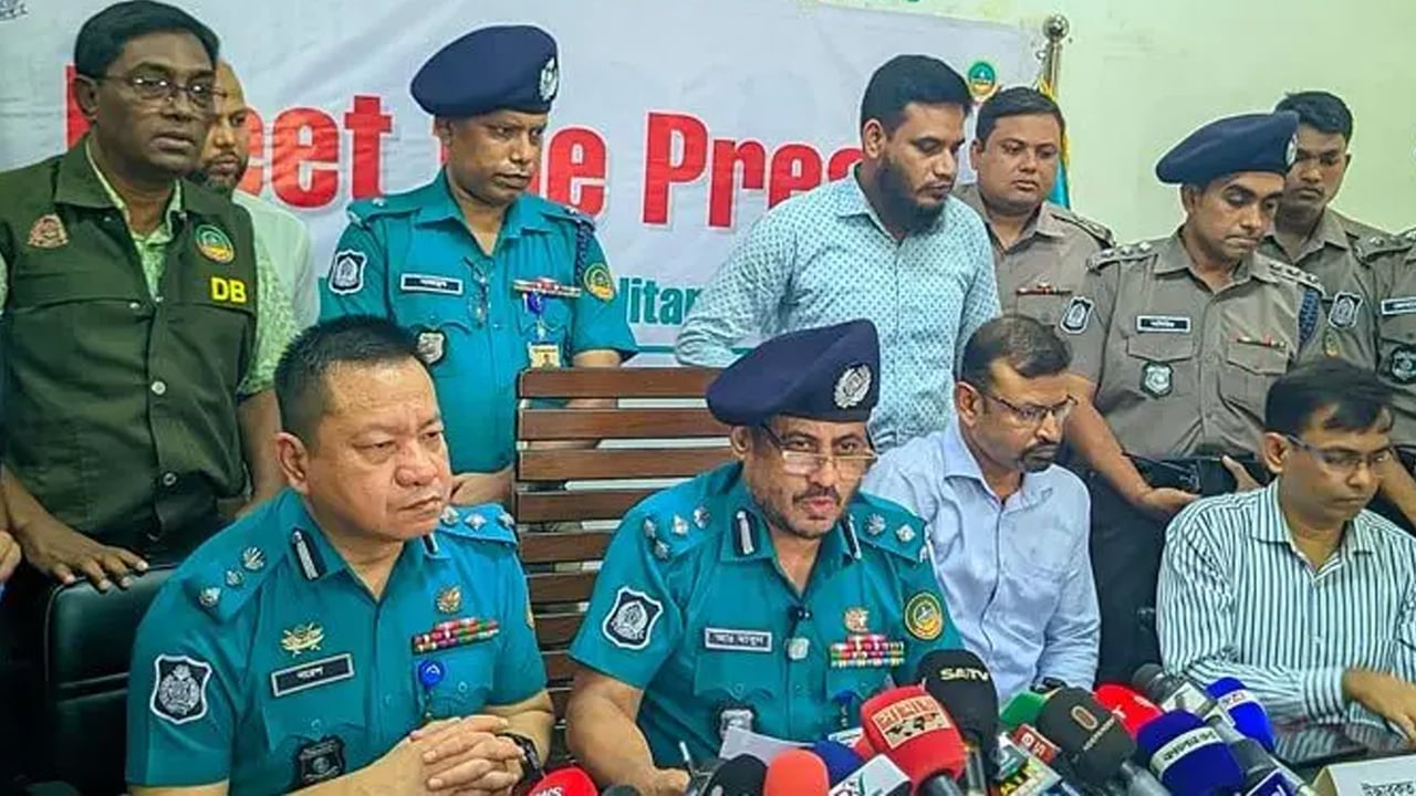 ‘মাদক সেবনে বাধা দেওয়ায়’ তারা এক এক করে চারজনকে হত্যা করে