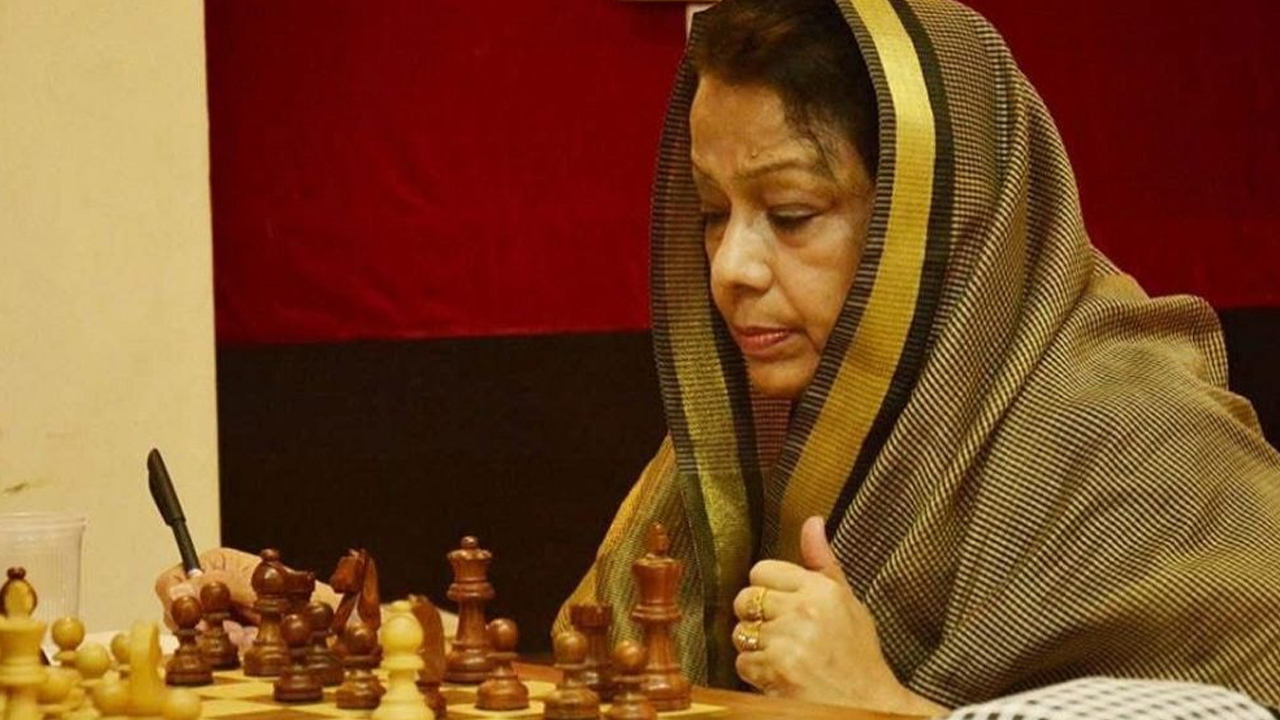 দিল্লীতে খেলতে গিয়ে বিপাকে রাণী হামিদ