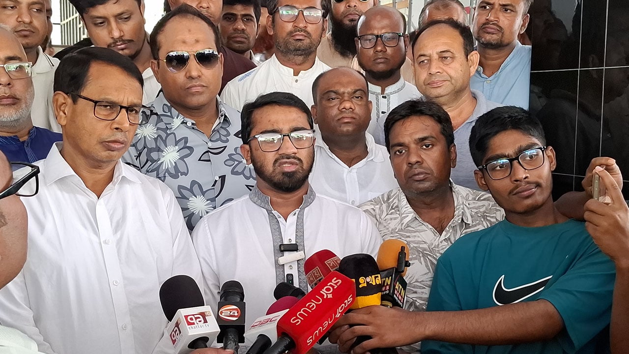 এনসিপির রাজনীতি এখন জামায়াতের পরামর্শে পরিচালিত হচ্ছে: রাশেদ খান