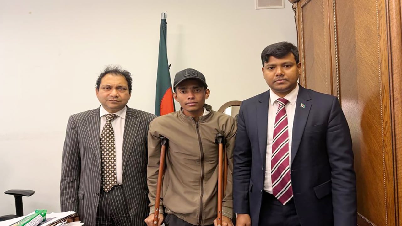 রাশিয়ায় যুদ্ধে পাঠানো ৩০ বাংলাদেশির একজন উদ্ধার, দেশে ফিরবেন কাল